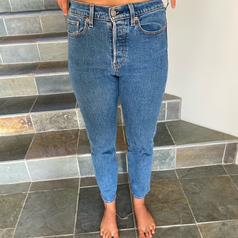 LEVI’S WEDGIE JEANS !